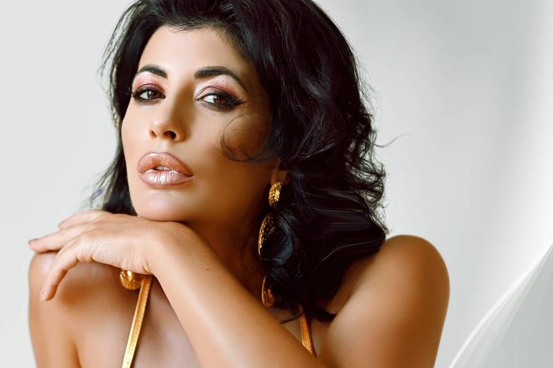 Exploring cheap phone sex fantasies with Dollar Phone Girls